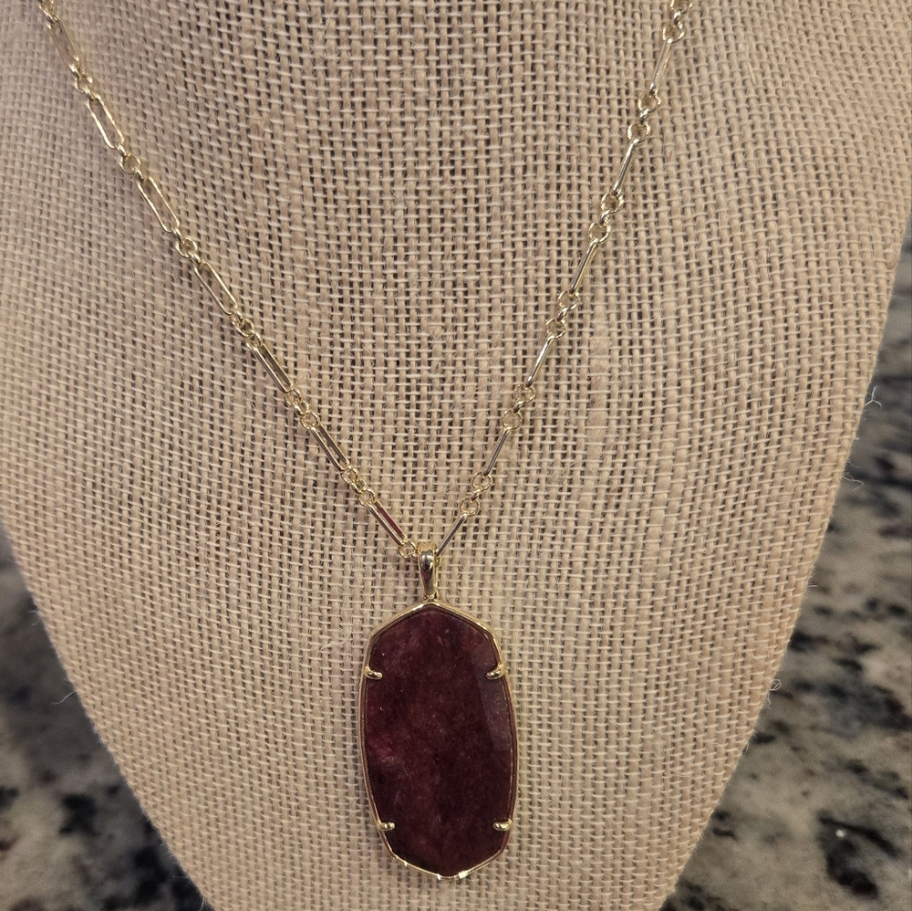 Kendra Scott Rayne dark red agate pendant necklace